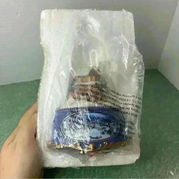 Musical Table Top Santa’s Sleigh Holiday Decor Tested: Works #95582 New In Box - Picture 13 of 13